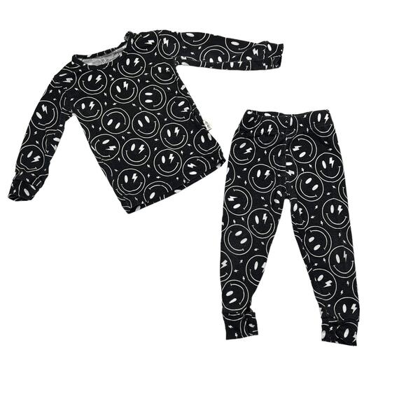Ellie Sue Bamboo Smiley Face Pajama Set - Picture 1 of 7